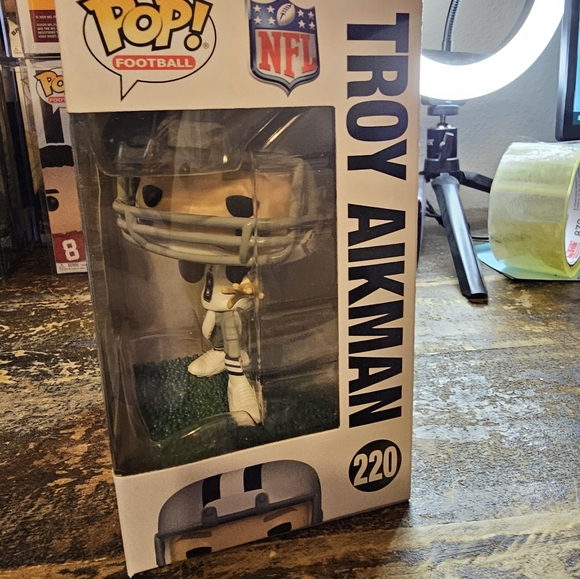 Dallas Cowboys Troy Aikman Funko Pop #220 - Picture 3 of 6